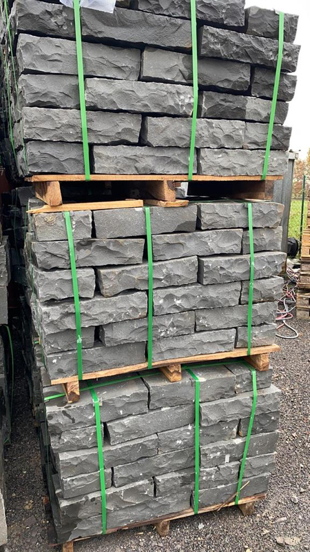 Trockenmauersteine Schwarz Basalt