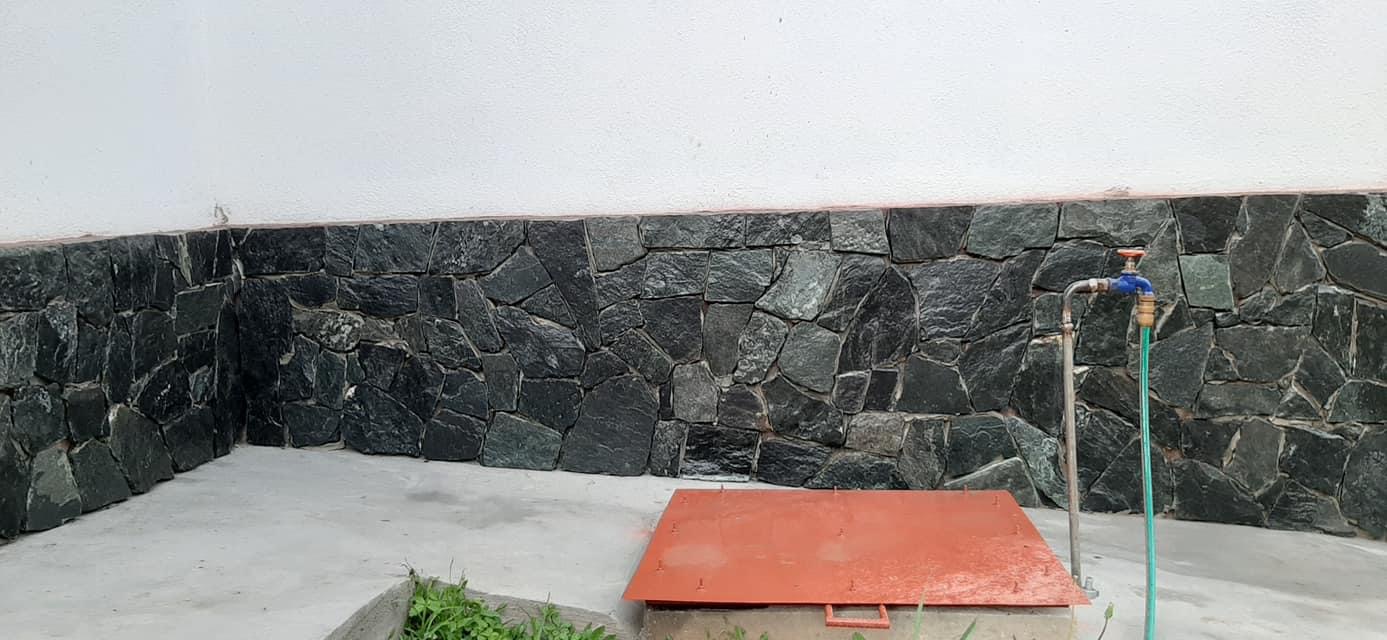 Polygonalplatten Anthrazit Gneis