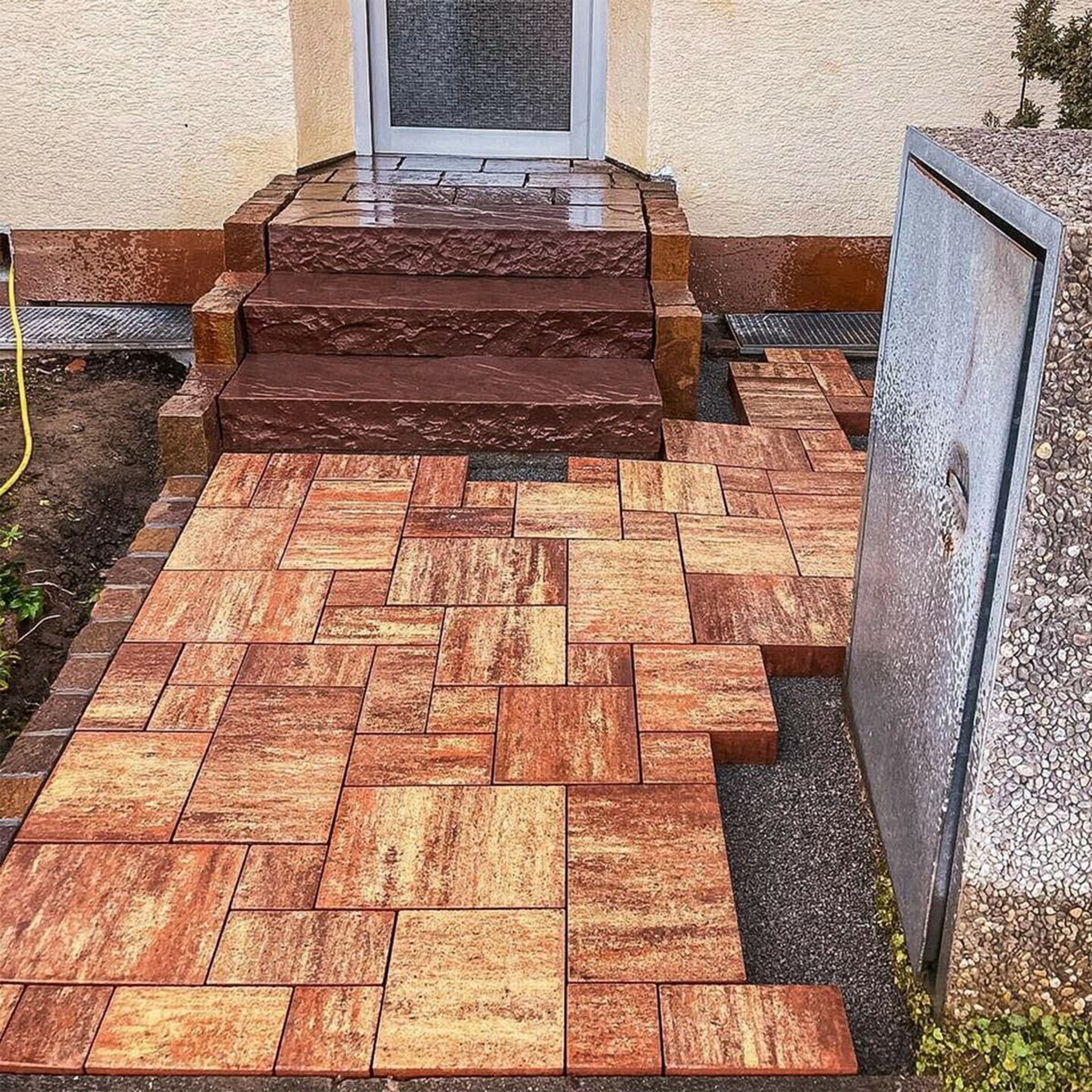 Blockstufen India Rot