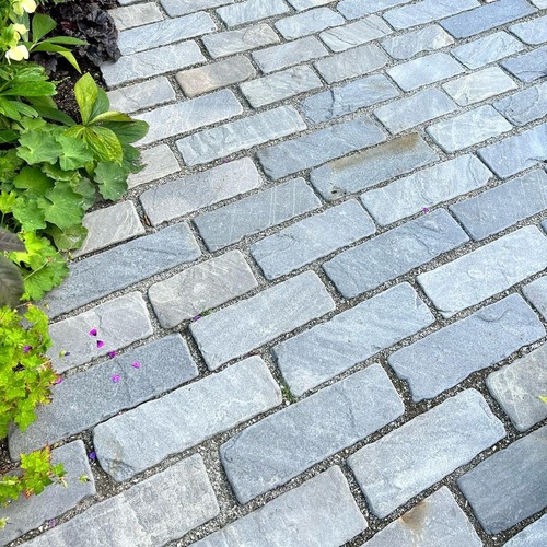 Pflastersteine verlegen