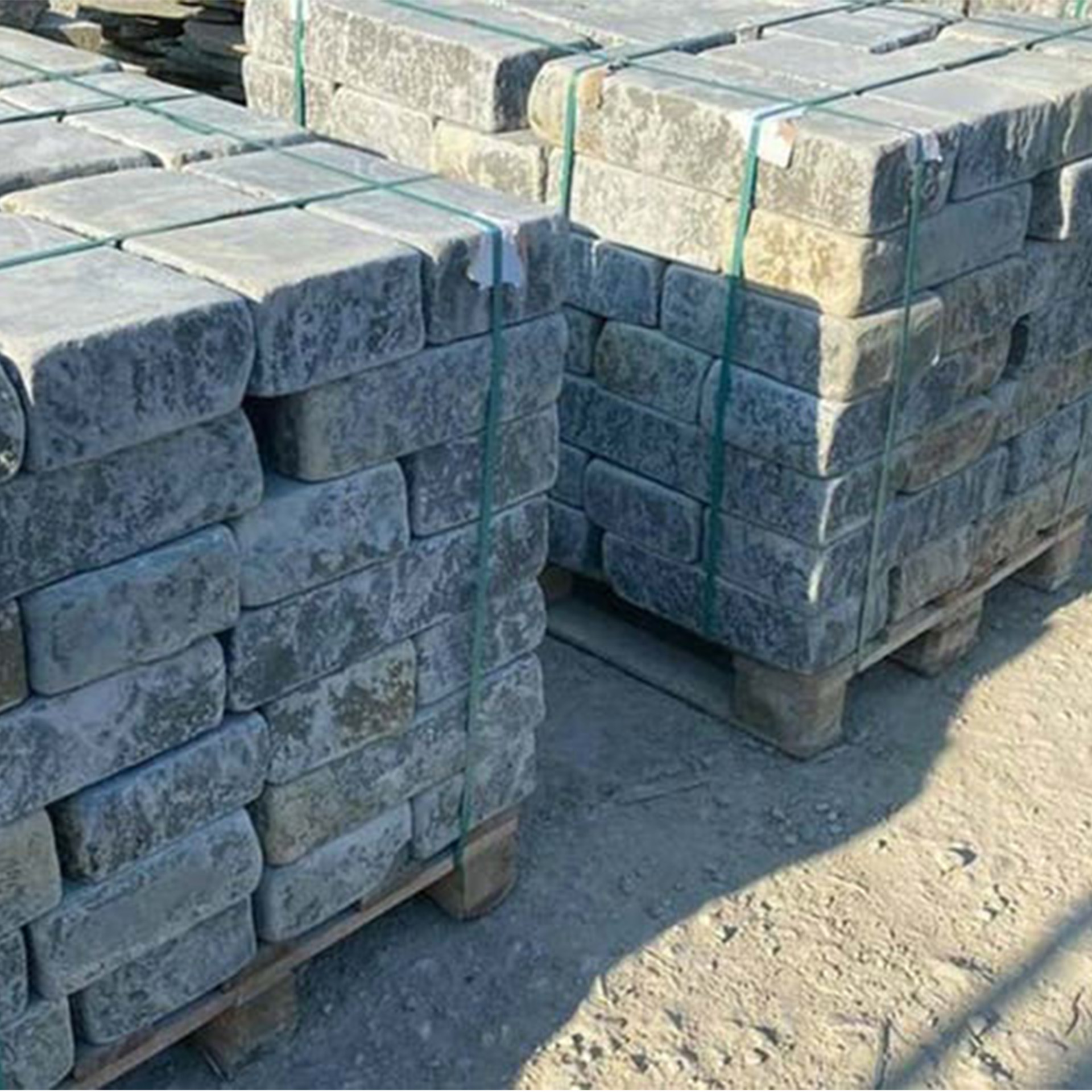 Mauersteine Grau ”Antik”