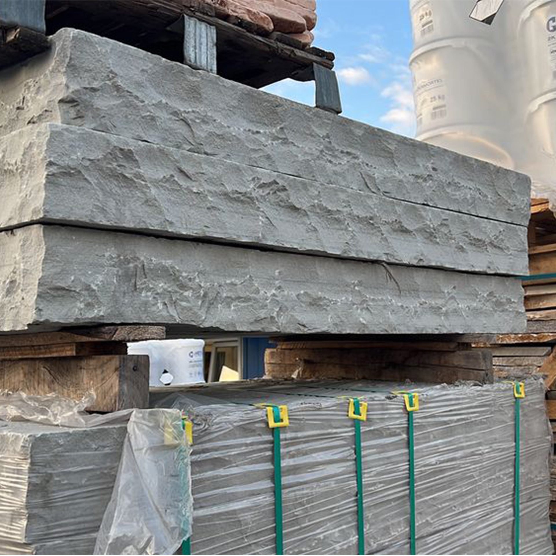 Blockstufen India Grey