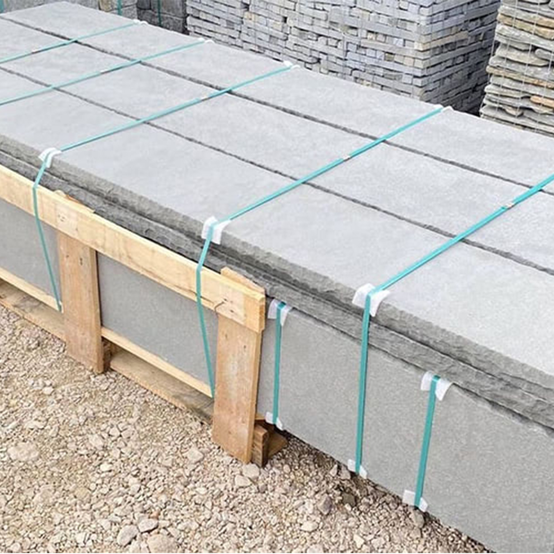 Palisaden Grau geflammt