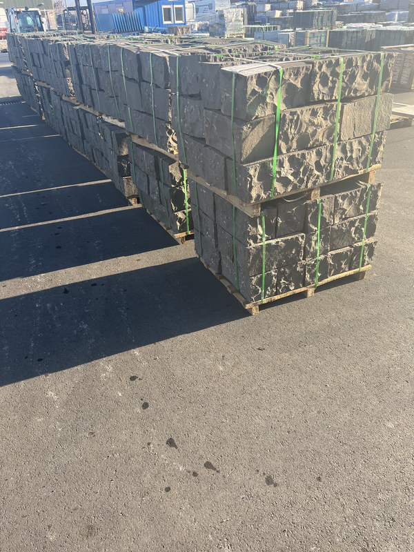 Trockenmauersteine Schwarz Basalt