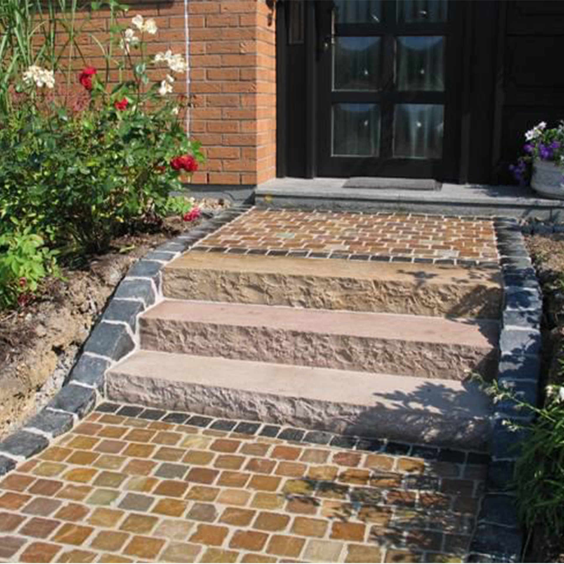 Blockstufen India Braun